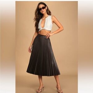 Black midi pleated skirt